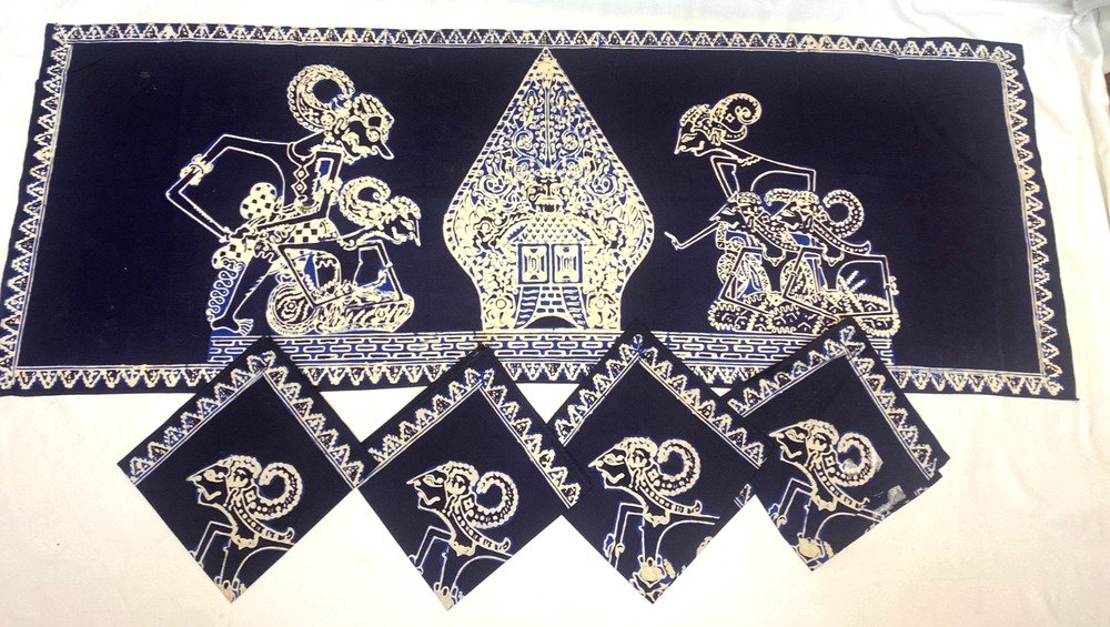 Indonesian Cotton Batik Wayang Puppet Fabric Runner and 4 Napkins